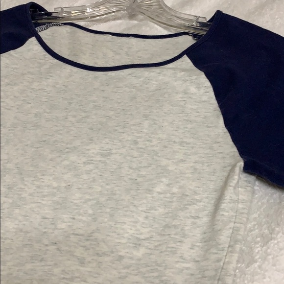 Forever 21 fitting baseball style tee - Picture 2 of 3